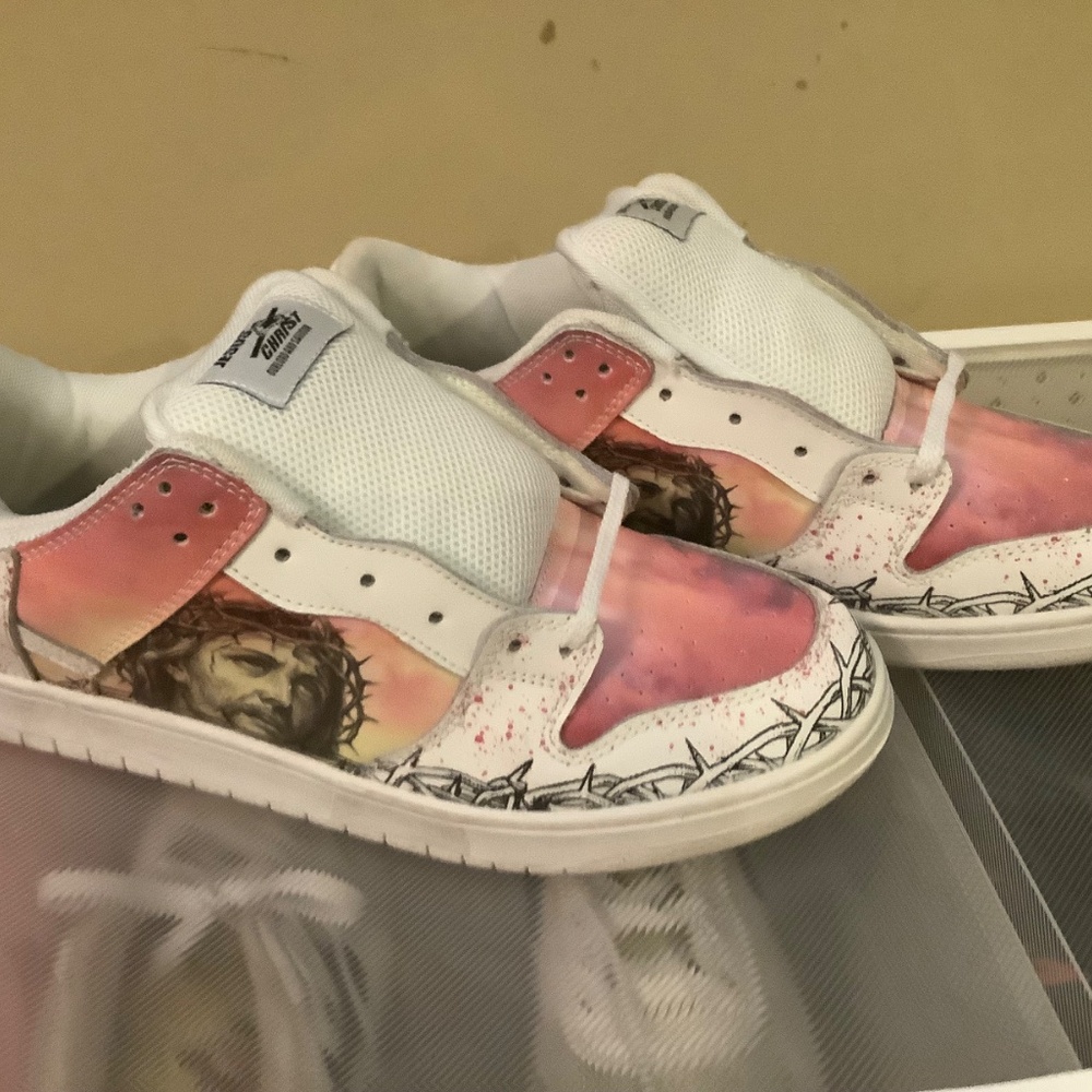 Kito Wares Passion of Christ Dunk Size 11.5M Limited Time Deal 50% Off Bundle 2+ - Picture 3 of 5
